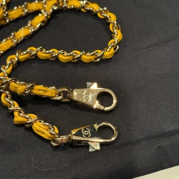 Chanel yellow Quilted Crossbody Bag - Picture 8 of 8